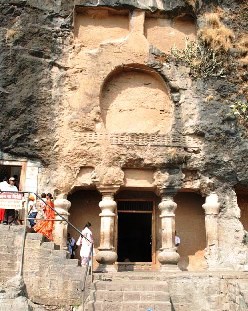 Shri Girijatmaj Ganapati Lenyadri Cave