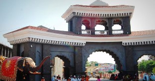 Mahaganapathi mandir entrance Ranjangaon